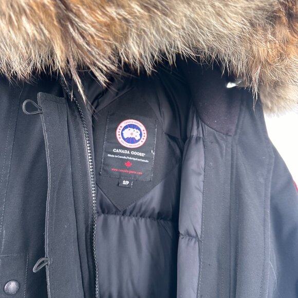 Authentic CANADA GOOSE Trillium Parka. Exceptionalweatherprotectionremoveablefur - Picture 4 of 10